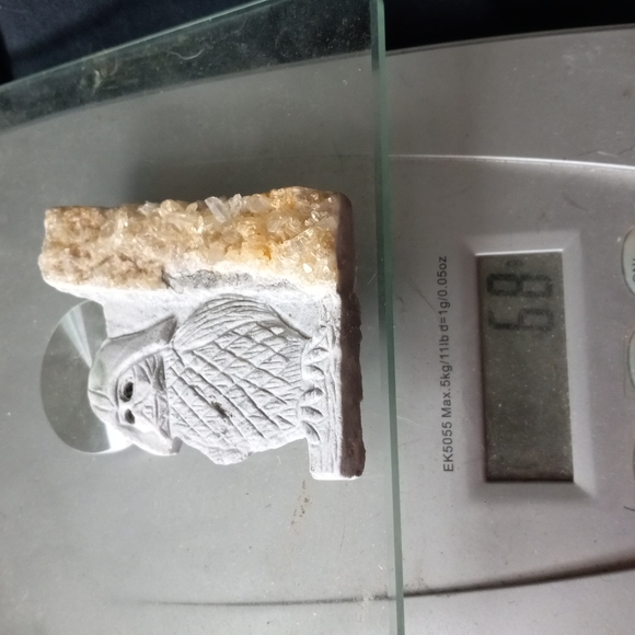 GEMSTONE HEALING STONE carved QUARTZ gemstone stormtrooper. - Picture 6 of 6